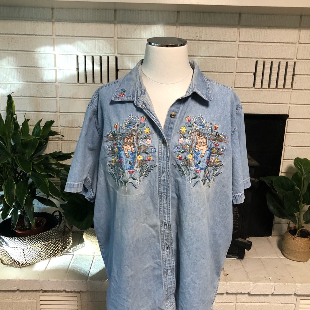 Vintage wash 🐈 embroidered kitty cat shirt